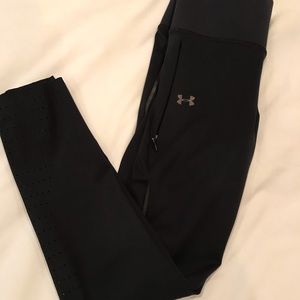 Underarmour black workout leggings - small